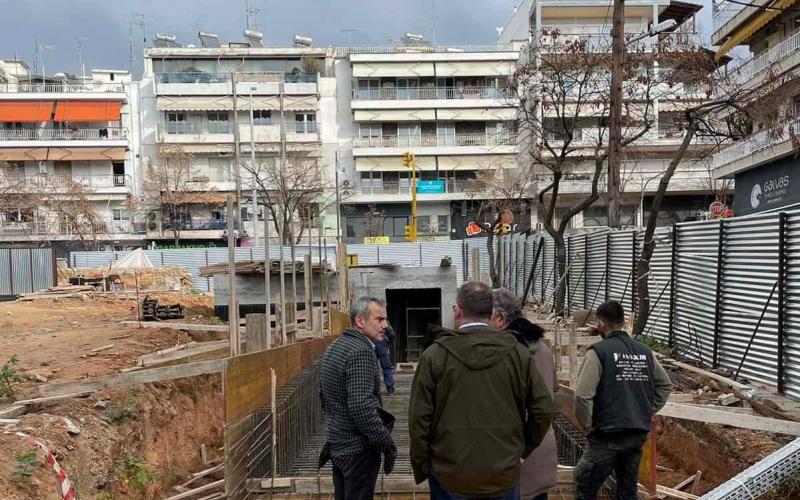 Αυτοψία Ζέρβα σε έργα στις γειτονιές της πόλης (ΦΩΤΟ)