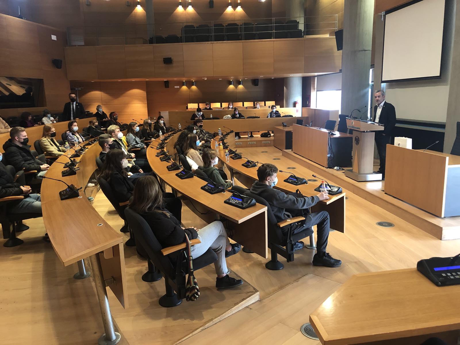 Μαθητές και εκπαιδευτικοί από πέντε χώρες επισκέφθηκαν τον Δήμαρχο Θεσσαλονίκης