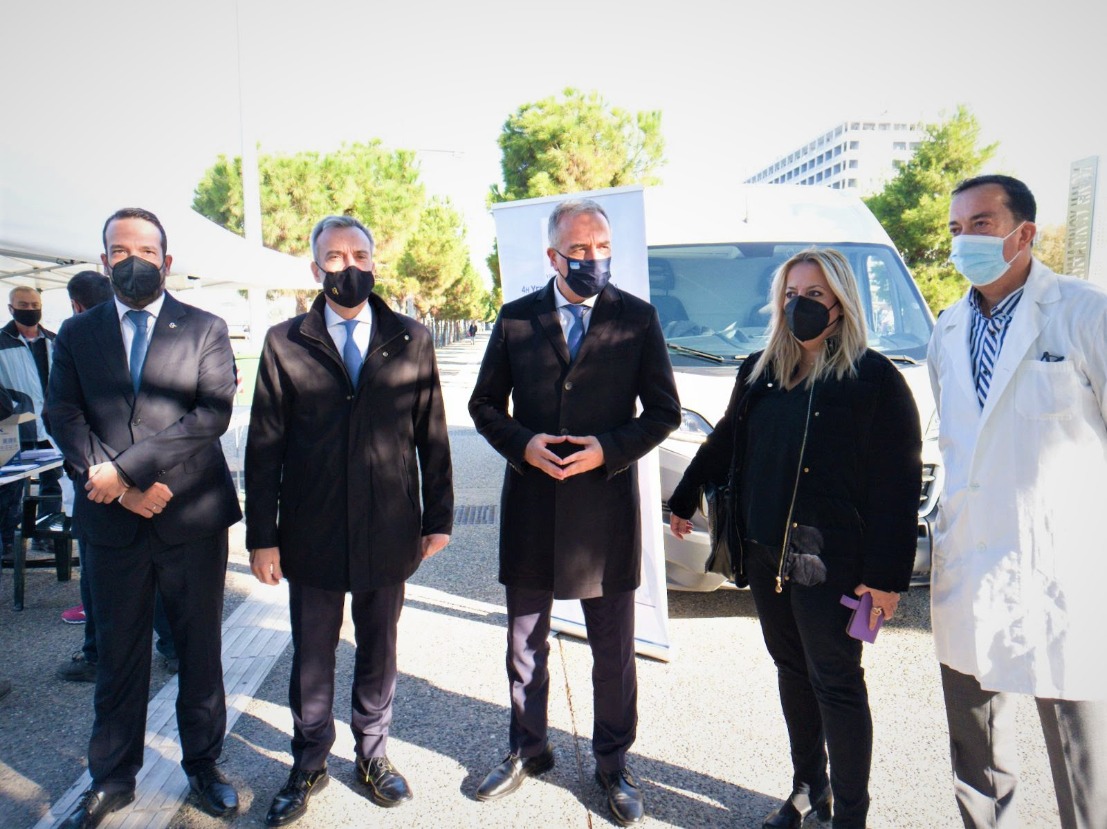 Στην κινητή μονάδα εμβολιασμού στη νέα παραλία ο Κ. Ζέρβας  Μήνυμα υπέρ του εμβολιασμού