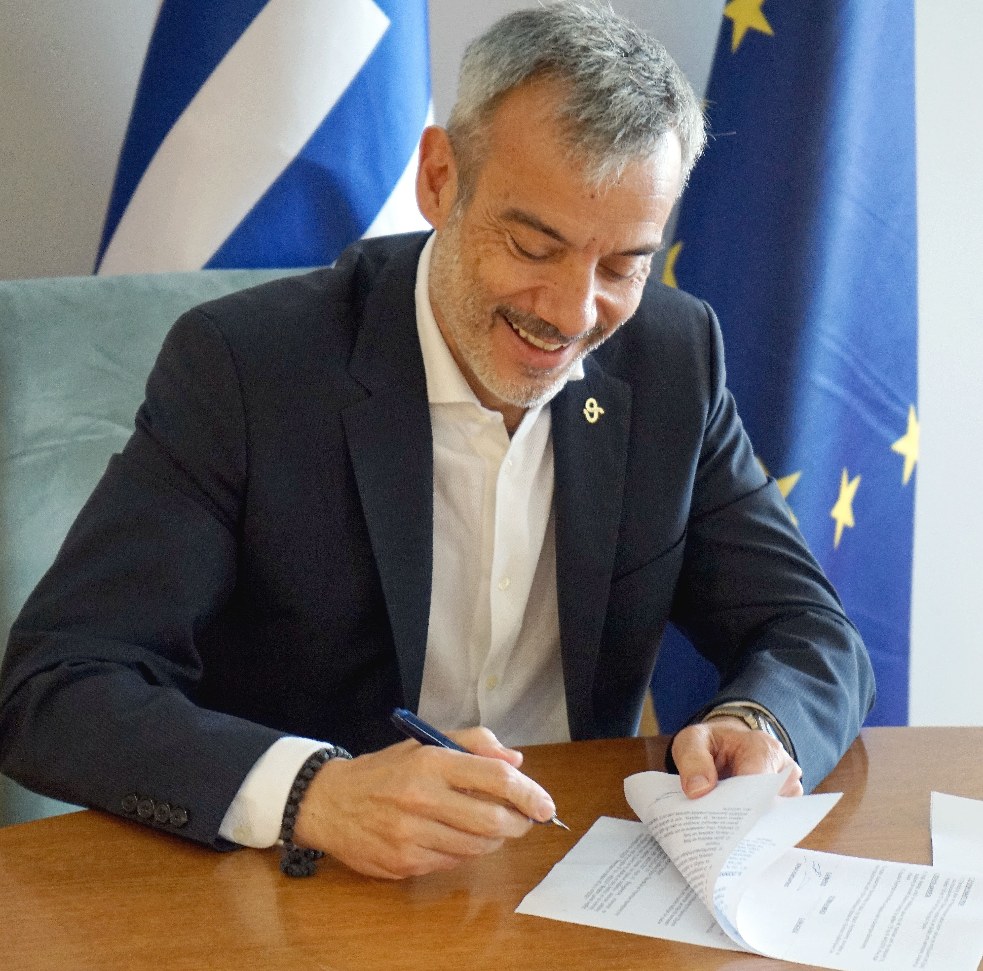 20 υπαίθρια δημοτικά πάρκινγκ – Δωρεάν η στάθμευση για τους πολίτες