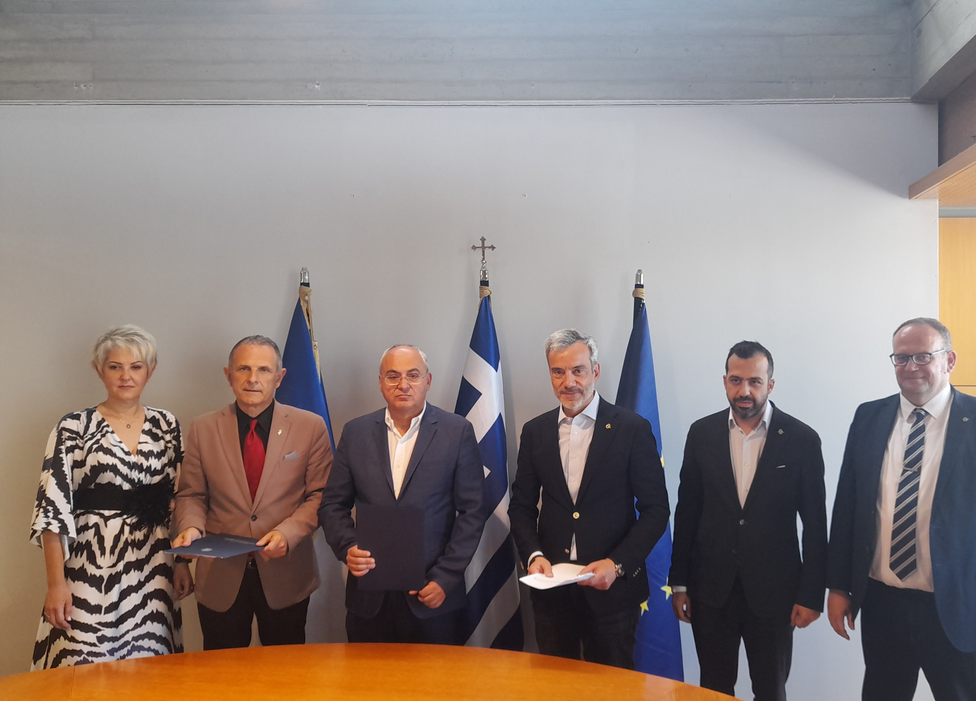 Μεγάλη επιχείρηση καθαριότητας στην πέμπτη δημοτική κοινότητα Απομακρύνθηκαν πάνω από 80 τόνοι ογκωδών αντικειμένων