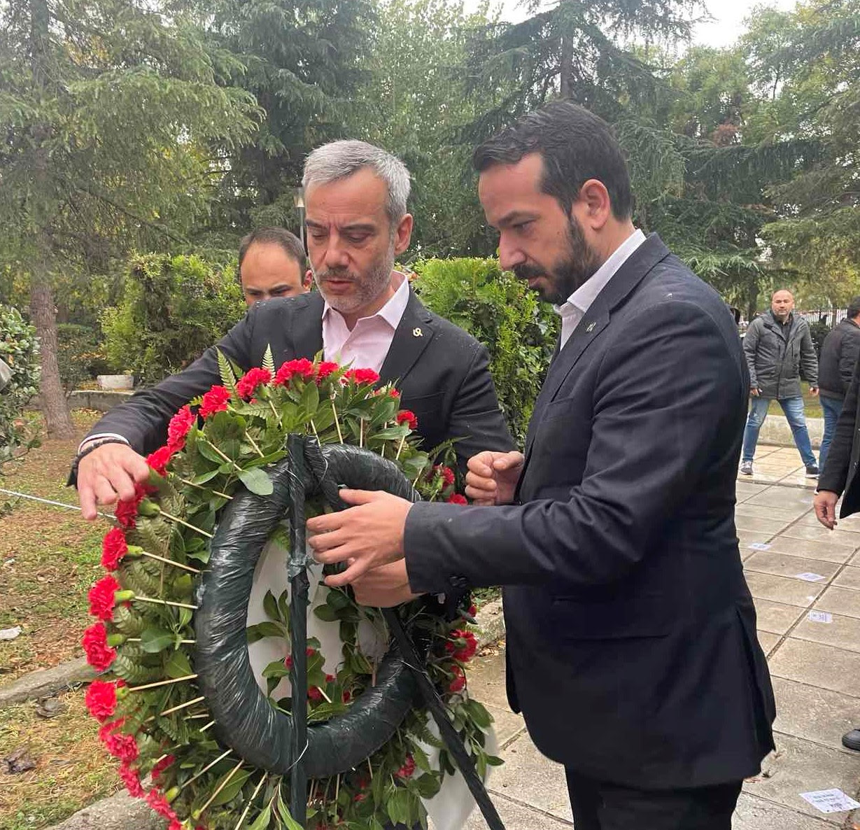 Στεφάνι στο μνημείο του Πολυτεχνείου κατέθεσε ο Κ. Ζέρβας